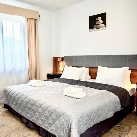 Hotel Komfort 3*