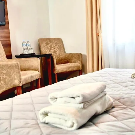 Hotel Komfort Hotel 3*