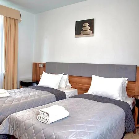 Hotel Komfort Krzywaczka