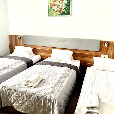 Hotel Komfort 3*