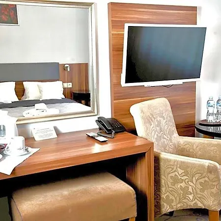 Hotel Komfort Krzywaczka