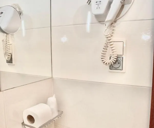 Ξενοδοχείο Komfort 3*